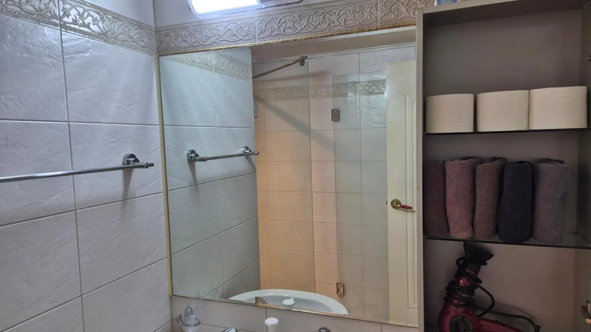 Sinsa Urban House Apartment Seoul